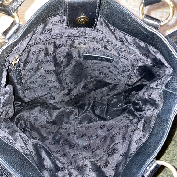 MICHAEL KORS Leather Handbag🖤 - Picture 7 of 7